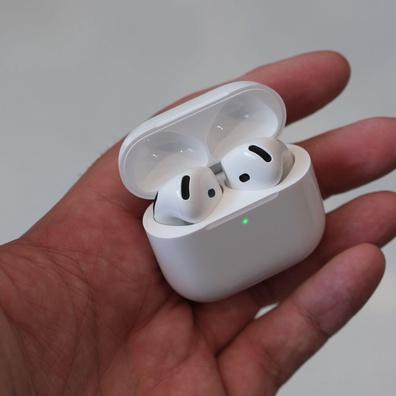 Apple ra mắt AirPods 4: Khử tiếng ồn mà không cần đầu tip